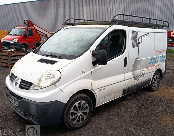 RENAULT TRAFIC II FOURGON PHASE 2 L1H1 1000kg 2.0 DCi 16V FAP 115 CV – DIESEL – AN 2011 BLANC BW-391-RA