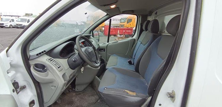 RENAULT TRAFIC II FOURGON PHASE 2 L1H1 1000kg 2.0 DCi 16V FAP 115 CV – DIESEL – AN 2011 BLANC BW-391-RA