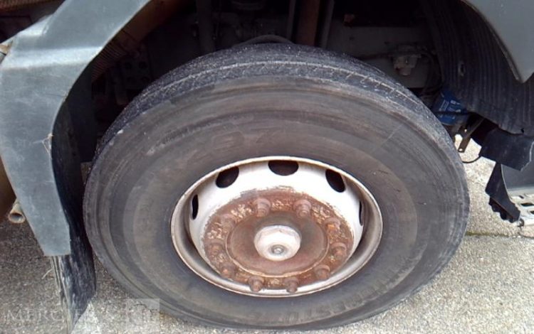 VOLVO CAMION FH12 PLATEAU GRUE 6X4  PTAC 26T JAUNE CA-695-QM