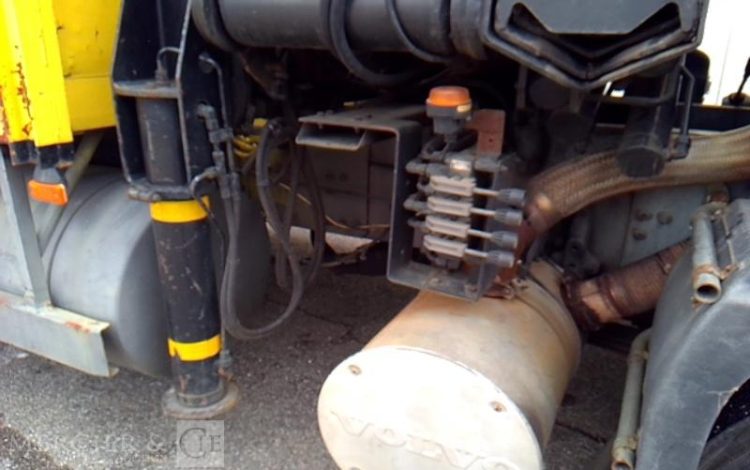 VOLVO CAMION FH12 PLATEAU GRUE 6X4  PTAC 26T JAUNE CA-695-QM