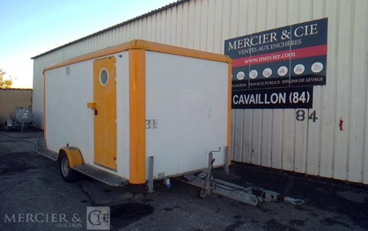 CNSE ABRI CHANTIER 9M2 ISOLE + WC  CF-798-PH