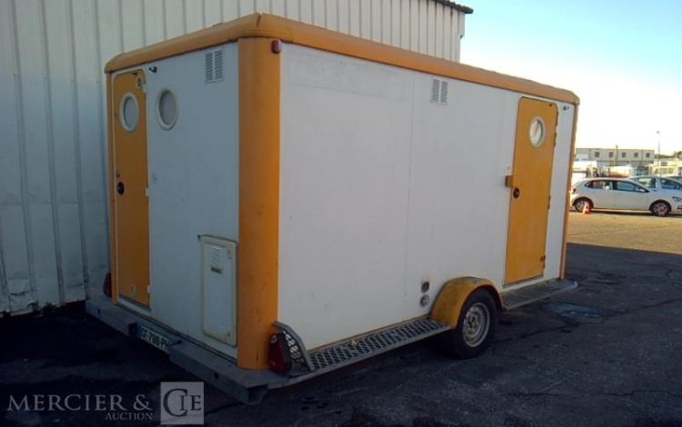 CNSE ABRI CHANTIER 9M2 ISOLE + WC  CF-798-PH