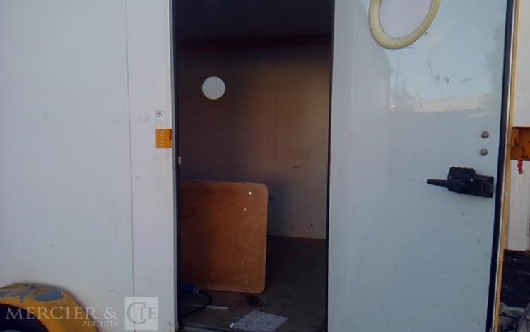 CNSE ABRI CHANTIER 9M2 ISOLE + WC  CF-798-PH