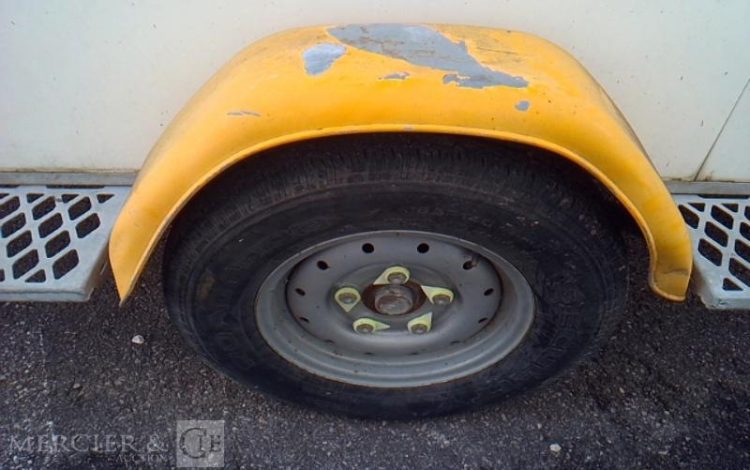 CNSE ABRI CHANTIER 9M2 ISOLE + WC  CF-798-PH