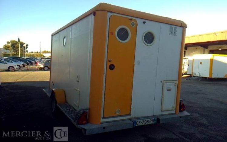 CNSE ABRI CHANTIER 9M2 ISOLE + WC  CF-798-PH