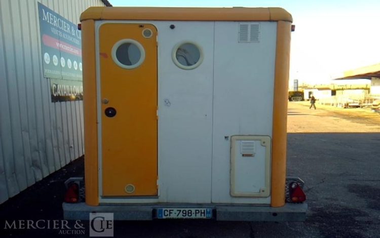 CNSE ABRI CHANTIER 9M2 ISOLE + WC  CF-798-PH