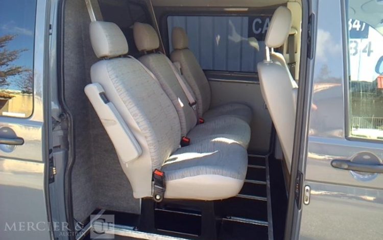 VOLKSWAGEN TRANSPORTER  CG-344-LQ