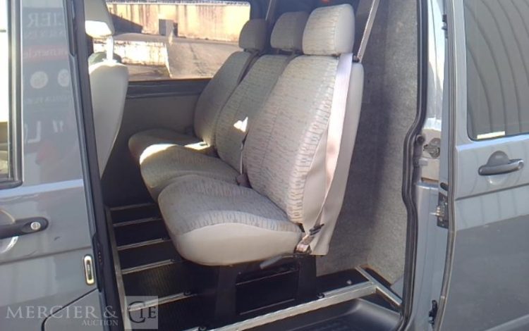 VOLKSWAGEN TRANSPORTER  CG-344-LQ