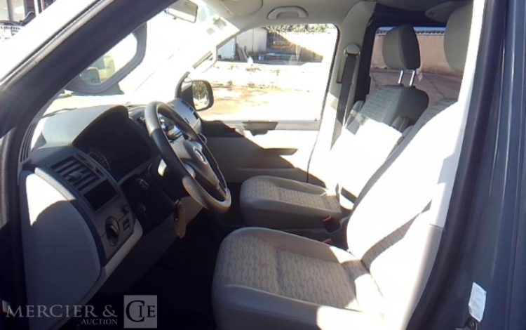 VOLKSWAGEN TRANSPORTER  CG-344-LQ