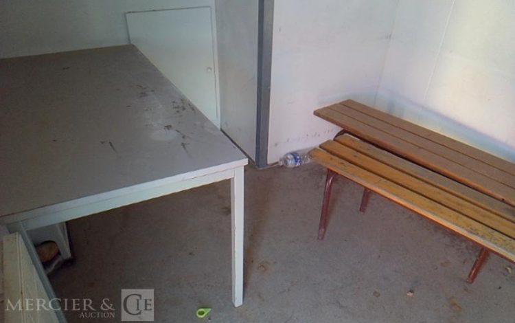 CNSE ABRI CHANTIER 9M2 ISOLE + WC  CL-533-SG