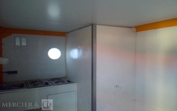 CNSE ABRI CHANTIER 9M2 ISOLE + WC  CL-533-SG