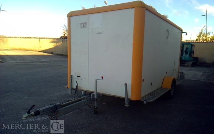 CNSE ABRI CHANTIER 9M2 ISOLE + WC  CL-533-SG