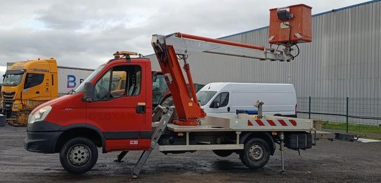 MULTITEL NACELLE 16M SUR VL LEGER  DA-996-BK