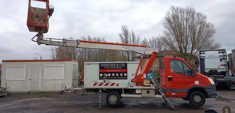 MULTITEL NACELLE 16M SUR VL LEGER  DA-996-BK