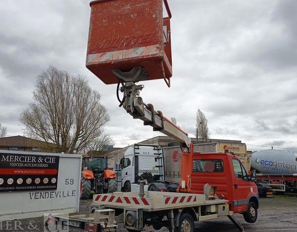IVECO NACELLE 16M SUR VL LEGER  DC-140-XR