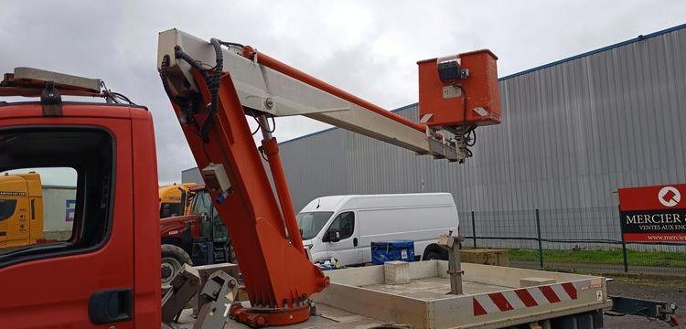 IVECO NACELLE 16M SUR VL LEGER  DC-140-XR