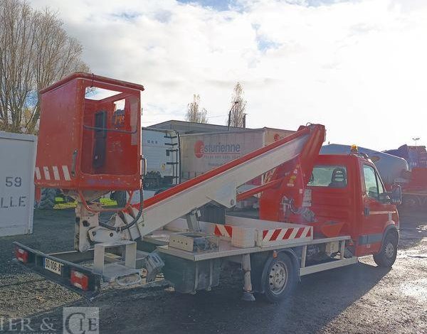 IVECO NACELLE 18M SUR VL LEGER  DD-006-AG