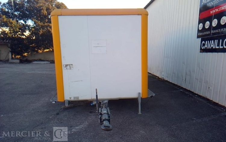 CNSE ABRI CHANTIER 9M2 ISOLE + WC  DF-388-GC