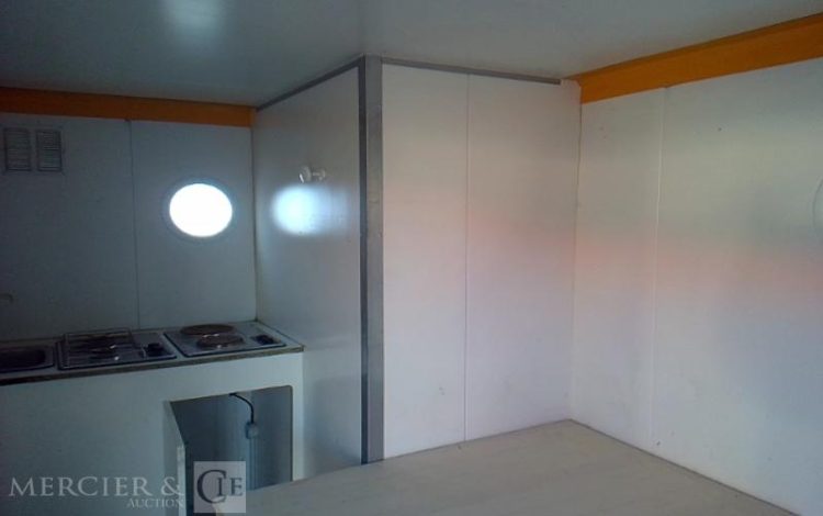 CNSE ABRI CHANTIER 9M2 ISOLE + WC  DF-388-GC