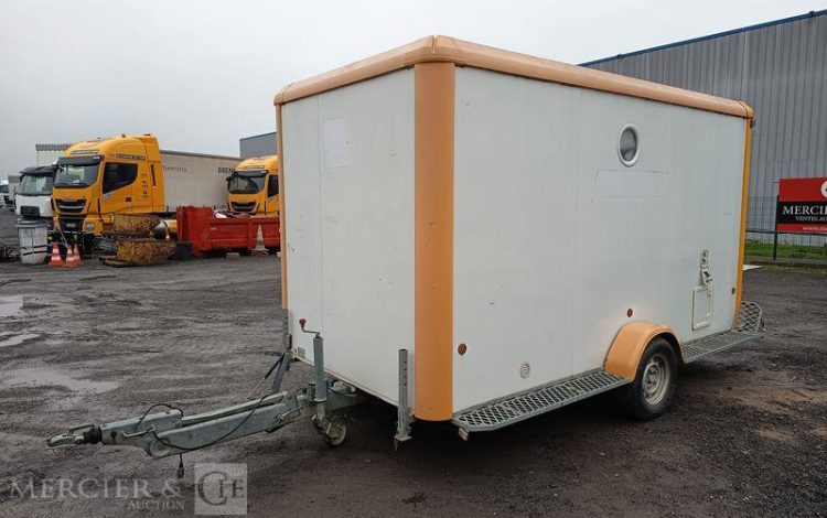 CNSE ABRI CHANTIER 9M2 ISOLE + WC  DP-304-BA