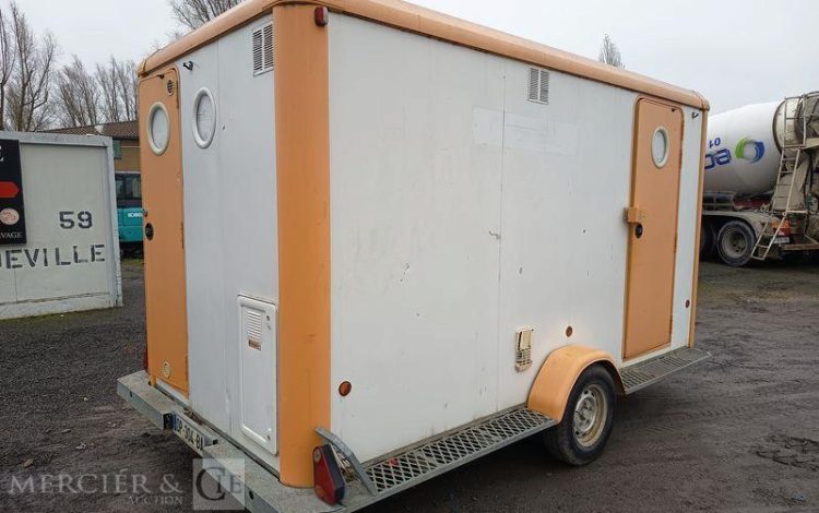 CNSE ABRI CHANTIER 9M2 ISOLE + WC  DP-304-BA