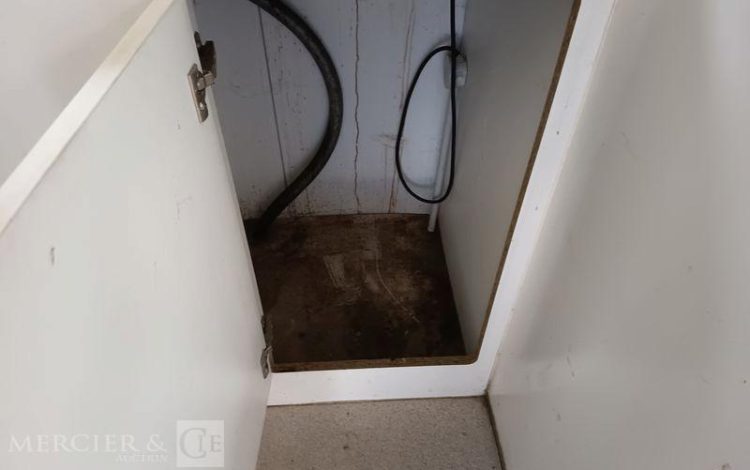 CNSE ABRI CHANTIER 9M2 ISOLE + WC  DP-304-BA