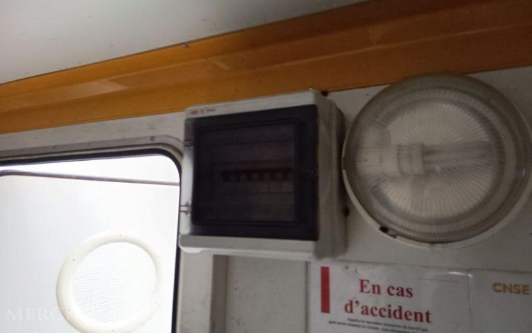 CNSE ABRI CHANTIER 9M2 ISOLE + WC  DP-304-BA