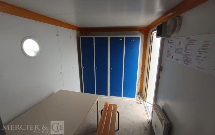 CNSE ABRI CHANTIER 9M2 ISOLE + WC  DP-304-BA