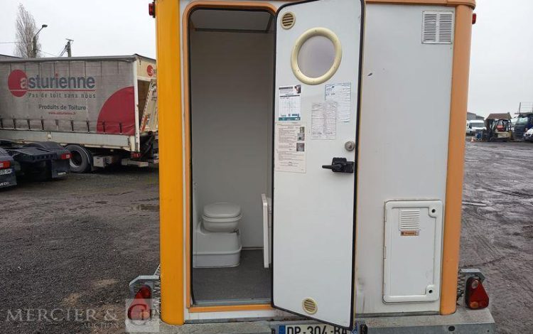 CNSE ABRI CHANTIER 9M2 ISOLE + WC  DP-304-BA