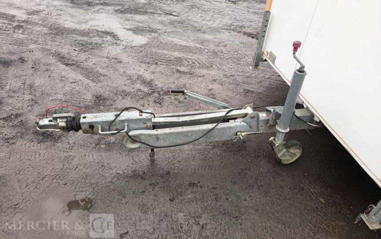 CNSE ABRI CHANTIER 9M2 ISOLE + WC  DP-304-BA