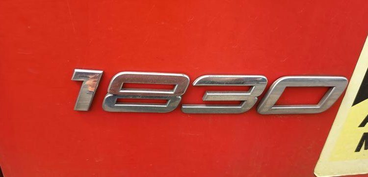 MERCEDES ANTOS 1830 NL 46 23 COURTE 320 4X2 – PTAC 19 TONNES – DIESEL – 339697 KMS ROUGE DR-520-KM