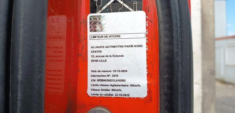 MERCEDES ANTOS 1830 NL 46 23 COURTE 320 4X2 – PTAC 19 TONNES – DIESEL – 339697 KMS ROUGE DR-520-KM