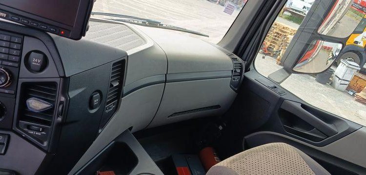 MERCEDES ANTOS 1830 NL 46 23 COURTE 320 4X2 – PTAC 19 TONNES – DIESEL – 339697 KMS ROUGE DR-520-KM