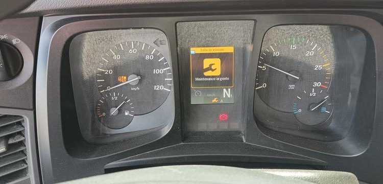 MERCEDES ANTOS 1830 NL 46 23 COURTE 320 4X2 – PTAC 19 TONNES – DIESEL – 339697 KMS ROUGE DR-520-KM