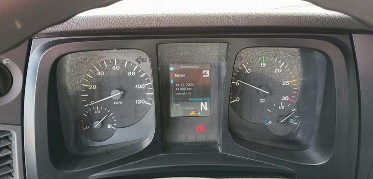 MERCEDES ANTOS 1830 NL 46 23 COURTE 320 4X2 – PTAC 19 TONNES – DIESEL – 339697 KMS ROUGE DR-520-KM