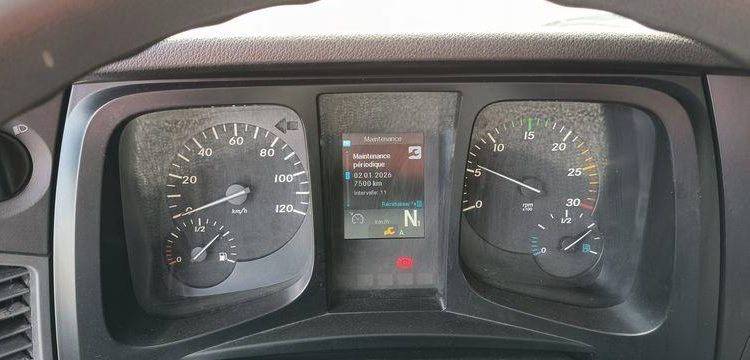 MERCEDES ANTOS 1830 NL 46 23 COURTE 320 4X2 – PTAC 19 TONNES – DIESEL – 339697 KMS ROUGE DR-520-KM