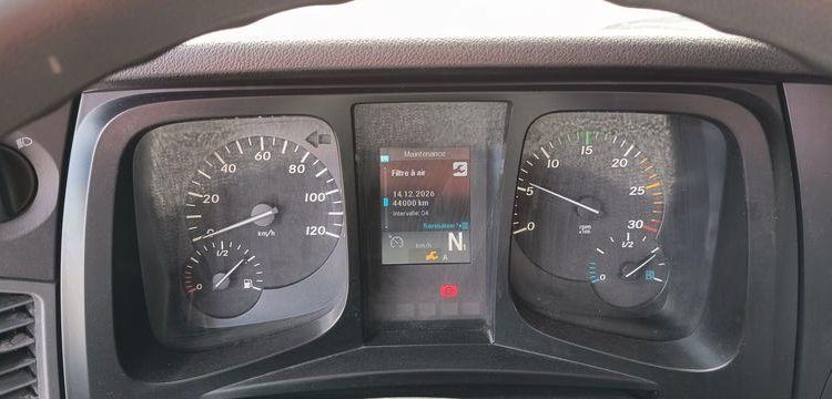 MERCEDES ANTOS 1830 NL 46 23 COURTE 320 4X2 – PTAC 19 TONNES – DIESEL – 339697 KMS ROUGE DR-520-KM