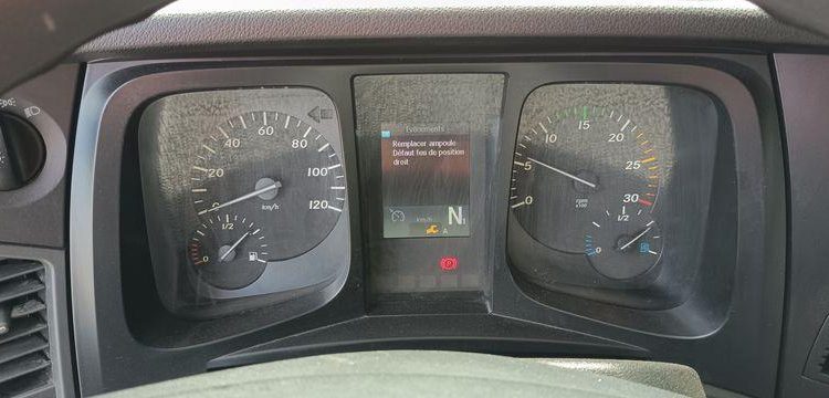 MERCEDES ANTOS 1830 NL 46 23 COURTE 320 4X2 – PTAC 19 TONNES – DIESEL – 339697 KMS ROUGE DR-520-KM