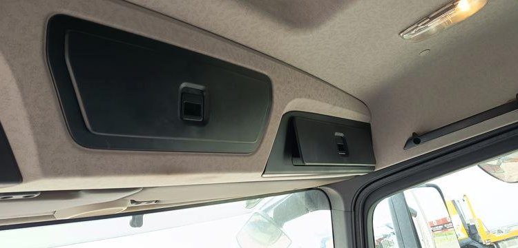 MERCEDES ANTOS 1830 NL 46 23 COURTE 320 4X2 – PTAC 19 TONNES – DIESEL – 339697 KMS ROUGE DR-520-KM