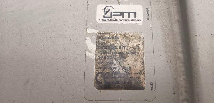 IVECO CAMION BENNE DOUBLE CABINE  DX-329-AA