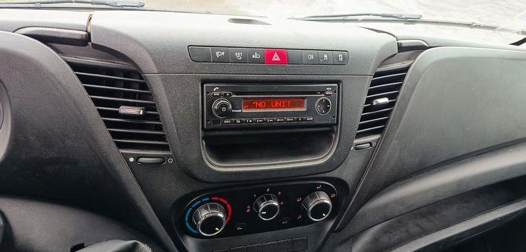 IVECO CAMION BENNE DOUBLE CABINE  DX-329-AA