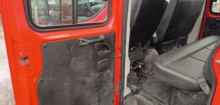 IVECO CAMION BENNE DOUBLE CABINE  DX-329-AA