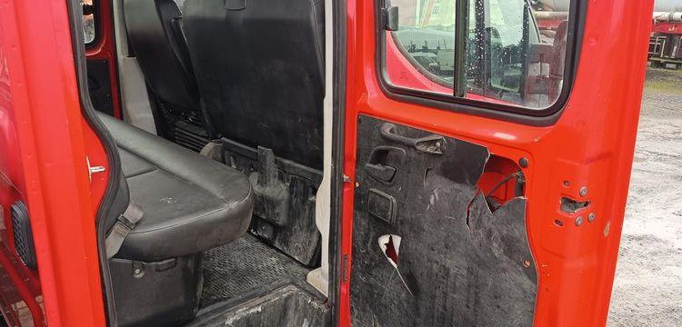 IVECO CAMION BENNE DOUBLE CABINE  DX-329-AA