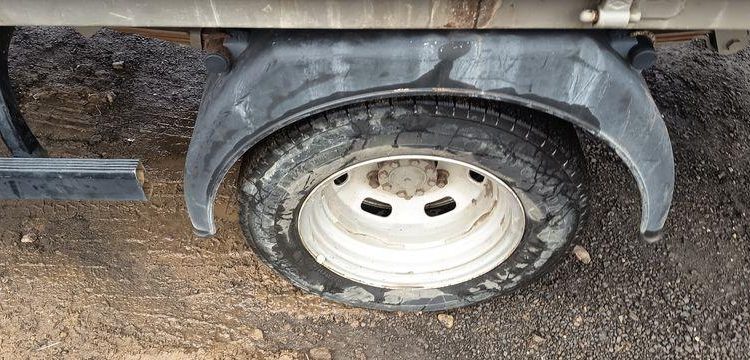 IVECO CAMION BENNE DOUBLE CABINE  DX-329-AA