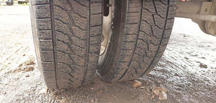 IVECO CAMION BENNE DOUBLE CABINE  DX-329-AA