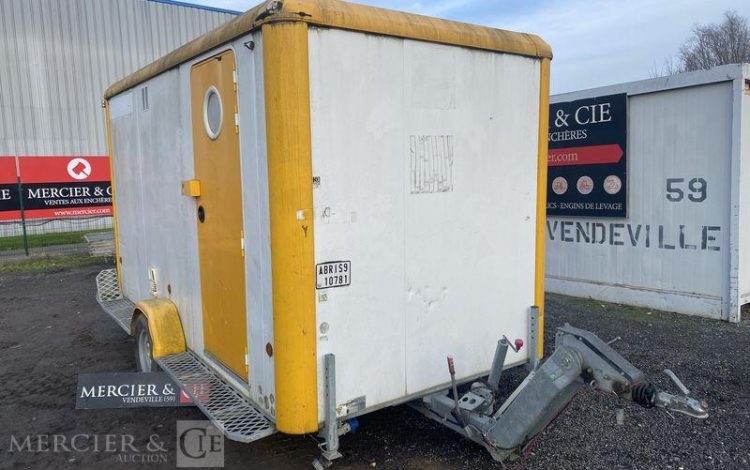 CNSE ABRIS CHANTIER SUR REMORQUE 9M2 ISOLE + WC  DZ-015-BH