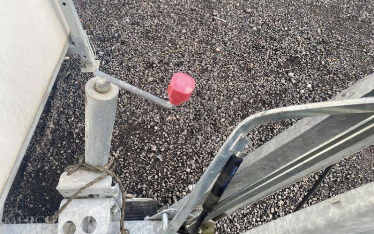 CNSE ABRIS CHANTIER SUR REMORQUE 9M2 ISOLE + WC  DZ-015-BH