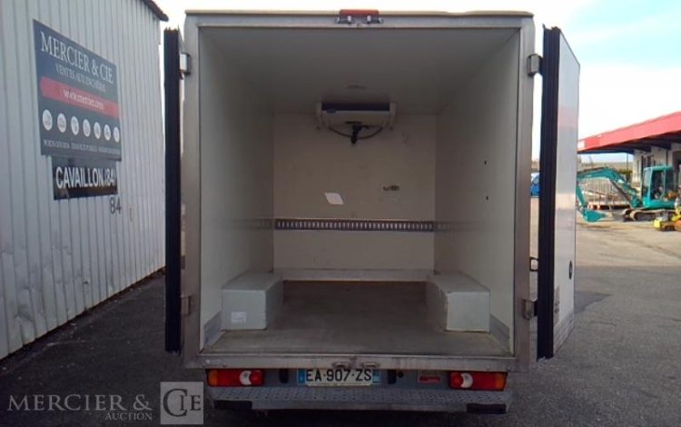 RENAULT MASTER FRIGO BLANC EA-907-ZS