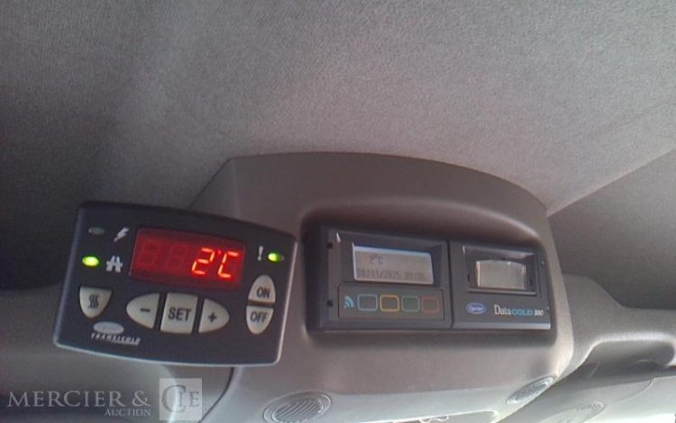 RENAULT MASTER FRIGO BLANC EA-907-ZS