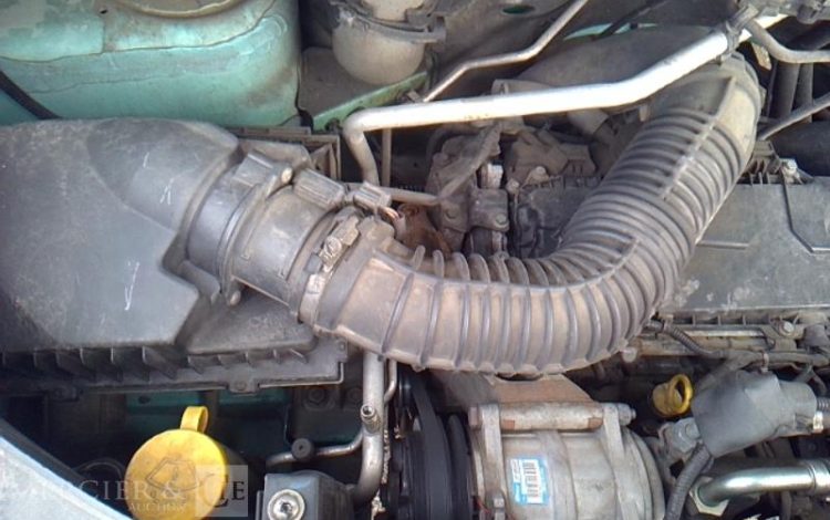 RENAULT MASTER FRIGO BLANC EA-907-ZS